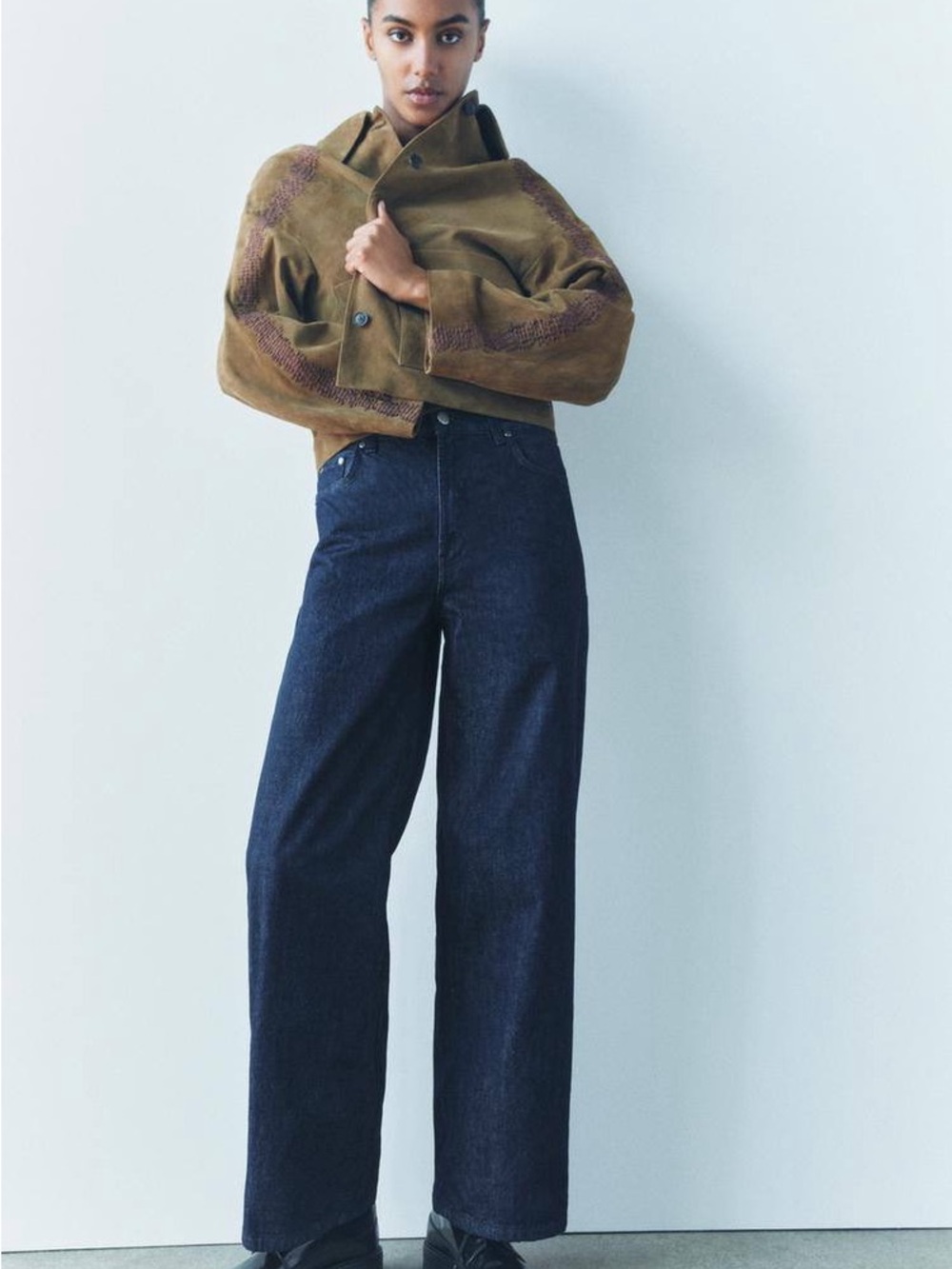 Zara Straight-Leg woman’s Jeans in Deep Indigo